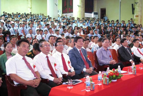 http://media.thethaovanhoa.vn/2015/03/21/20/28/Anh-4-Custom.jpg